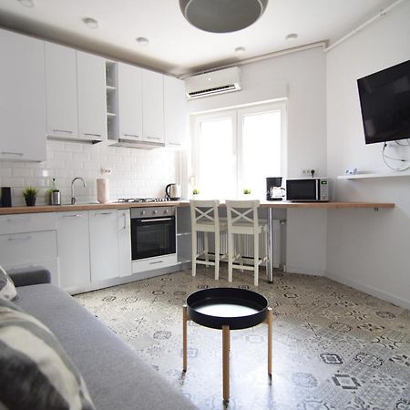 Studio In The Old City Bukarest Exterior foto